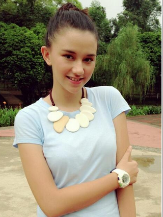 Biodata Dahlia Poland, Aktris Muda Paling Nge-Top Tahun Ini