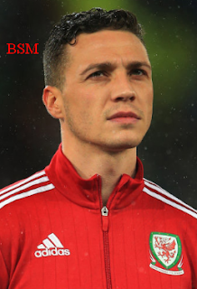Biodata James Chester Lengkap, Centre back Timnas Wales