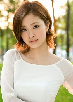 Biodata Aya Ueto, Aktris Plus Sekaligus Perancang Busana