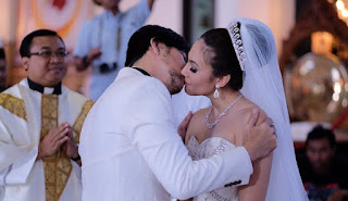 Trend Gosip, Ciuman Panas bersama Ferry Salim, Wulan Guritno Ketagihan?