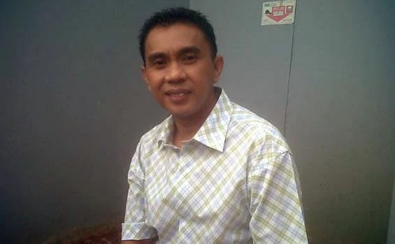 Derry Sudarisman - Wikipedia bahasa Indonesia, Profil Derry Sudarisman - WowKeren.com, Derry 4 Sekawan: Sekarang Olga Kena Batunya
