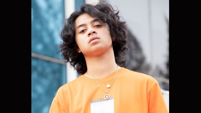 Profil Bastian Steel